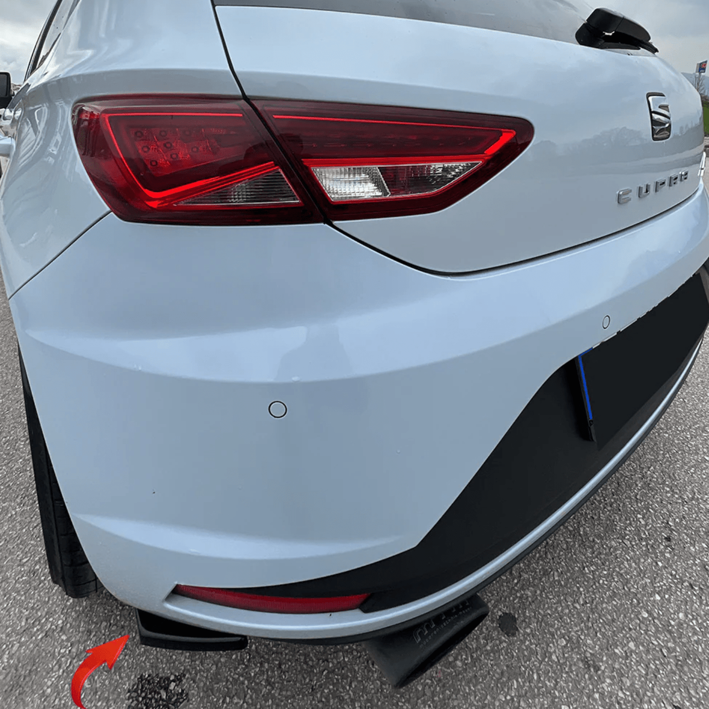 Seat Leon Mk3 Fr / Cupra 2012-2016 Risper Bumper Corner Splitters In Gloss Black - TMC Motorsport