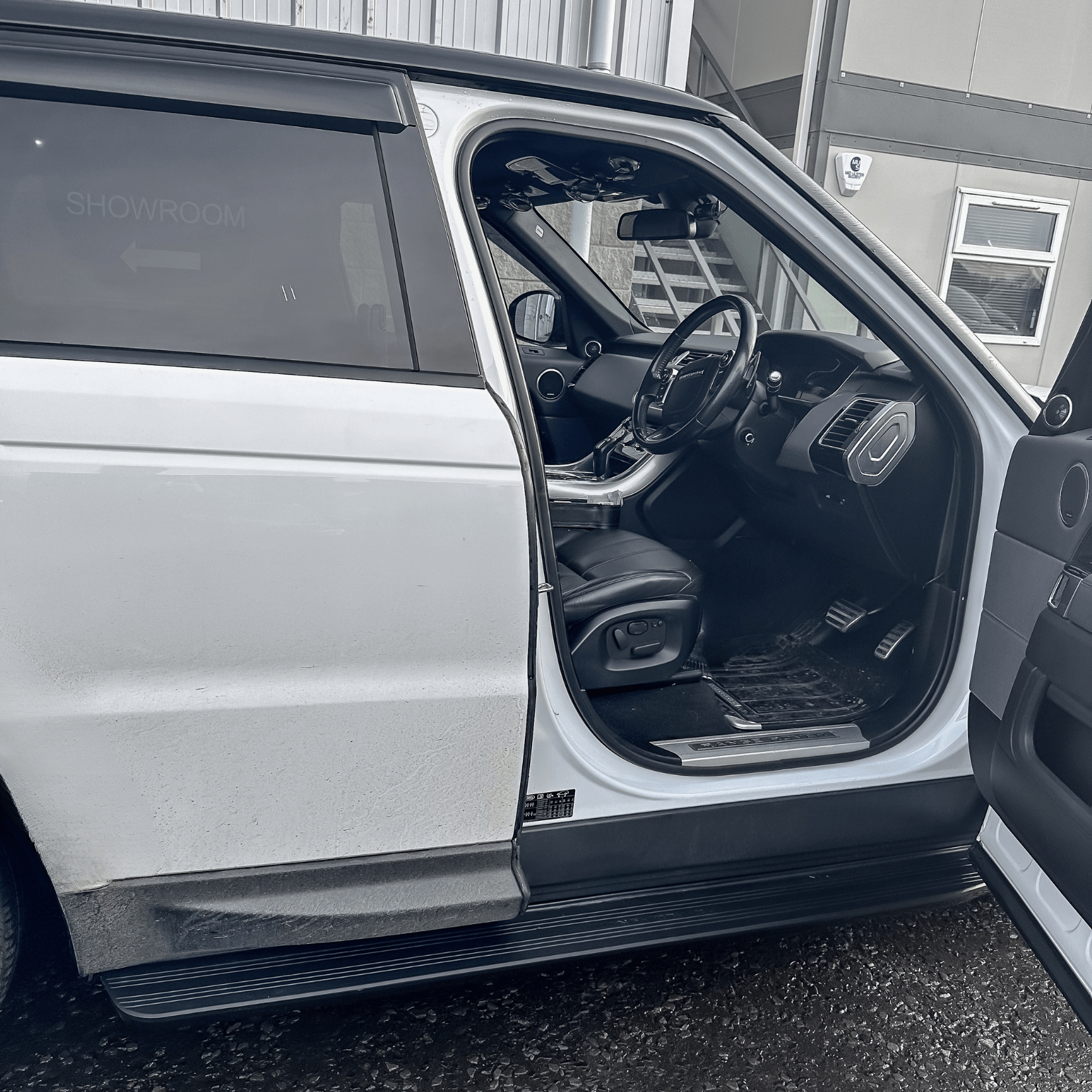 Range Rover Sport / Vogue / 2013 - 2021 All Black Side Steps - TMC Motorsport