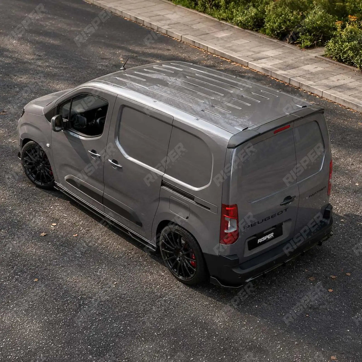 Rear Bumper Splitter in Gloss Black For Peugeot Partner / Citroen Berlingo 2023+