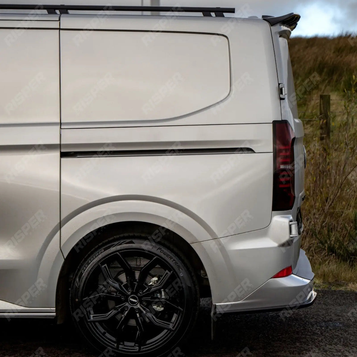 Rear Bumper Splitter In Gloss Black For Volkswagen Transporter T7 2025+