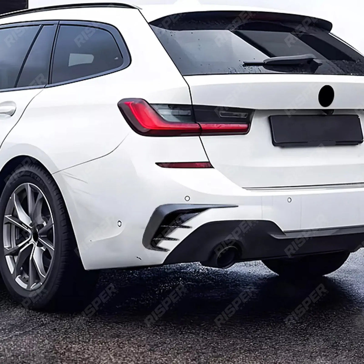 REAR BUMPER SPORT VENTS IN GLOSS BLACK For BMW 3 SERIES TOURING G21 2019-2022