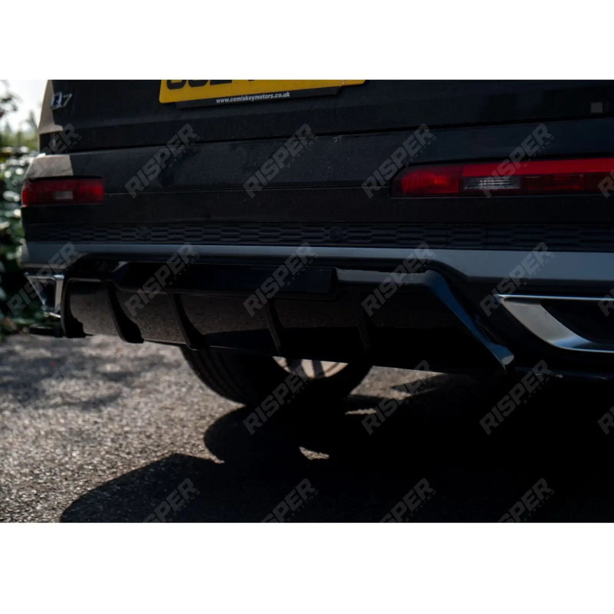 Rear Diffuser in Gloss Black For Audi Q7 S-line 2019+