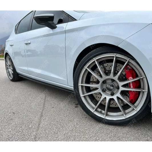 Risper Side Skirt Splitters In Gloss Black For Seat Leon Fr / Cupra / Standard 2012-2019