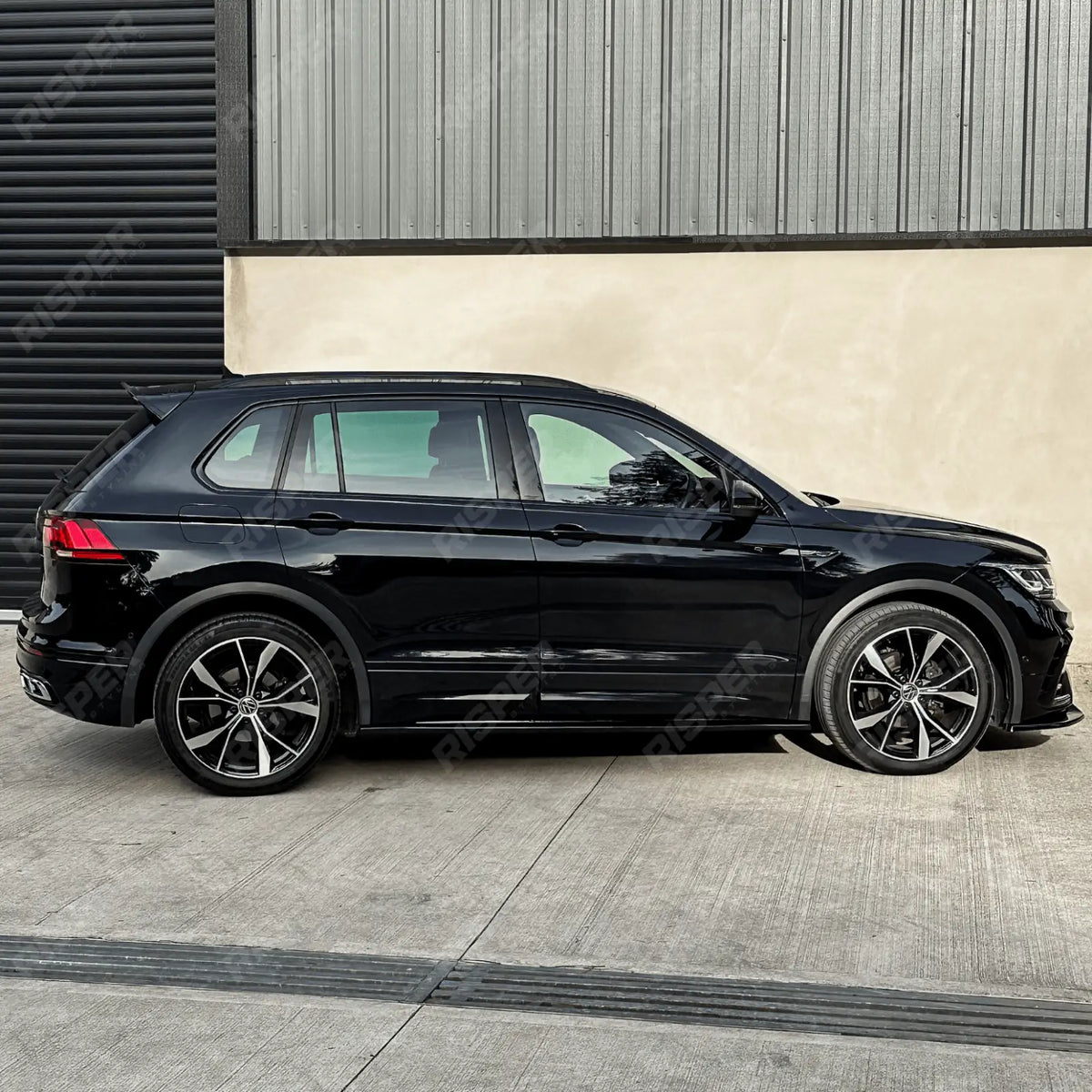 Side Skirts (2PCS) For VW Tiguan R Line MK2 Facelift/VW Tiguan R MK2 2020+