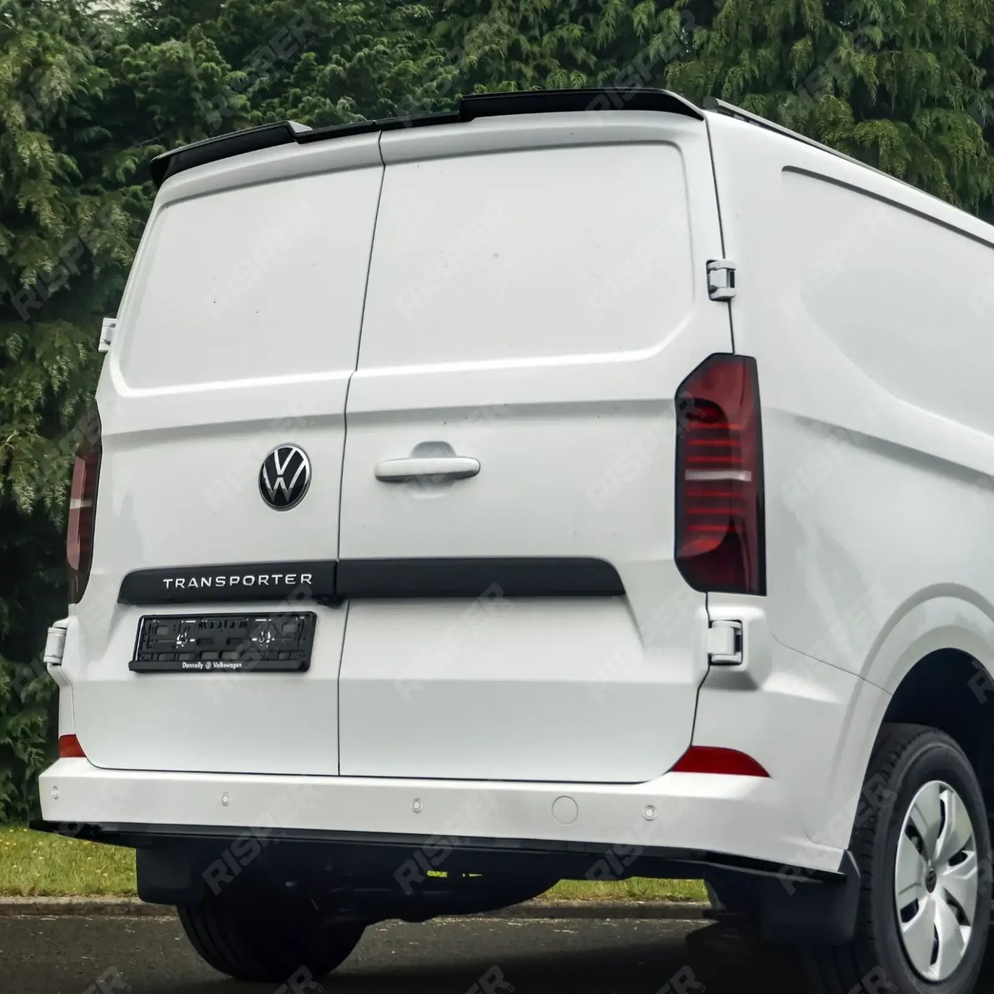 Volkswagen Transporter T7 2025+ Barn Door V2 Spoiler In Gloss Black