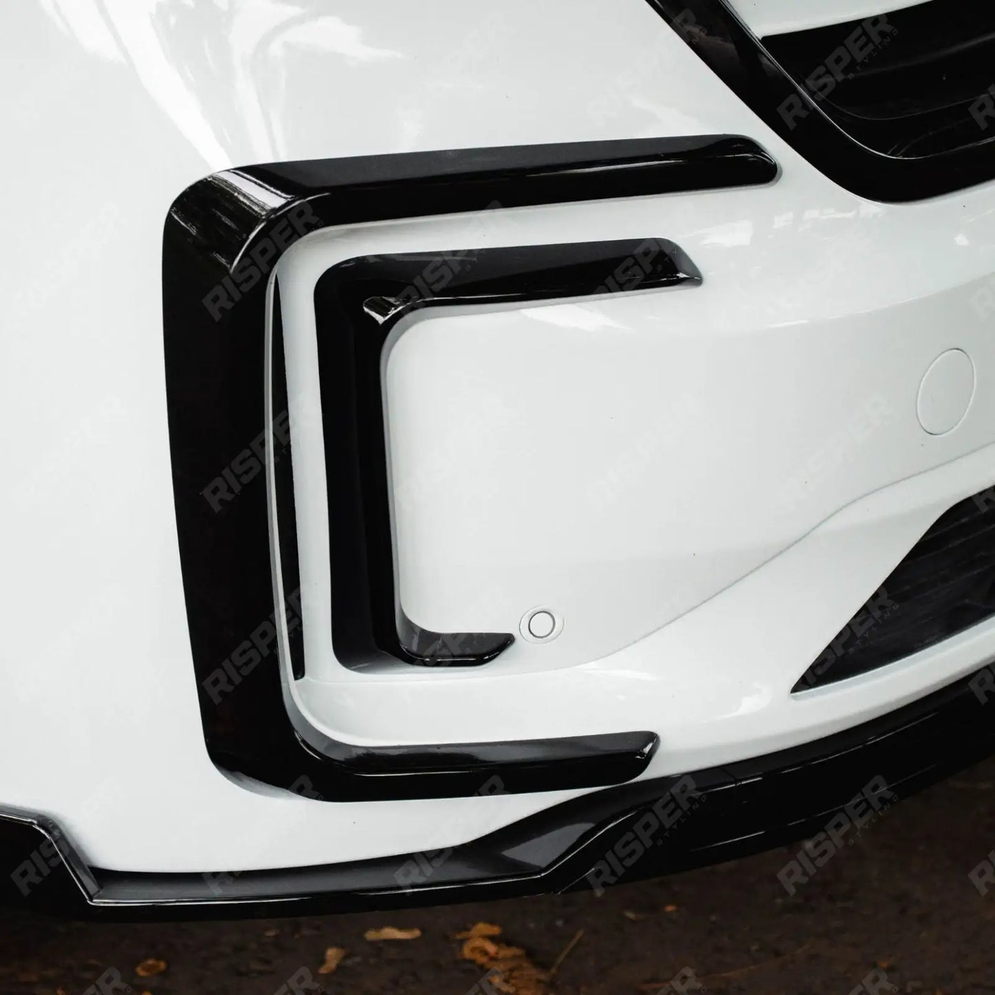 Volkswagen Transporter T7 2025 on Inner Canard Loops In Gloss Black