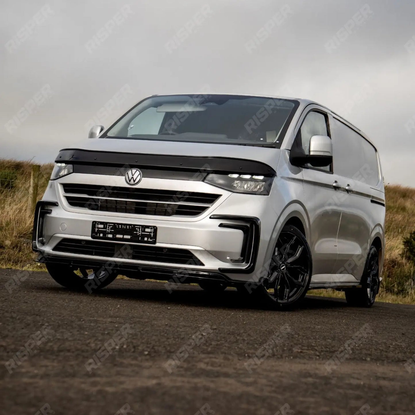 Volkswagen Transporter T7 2025+ SWB Side Skirt Splitters In Gloss Black