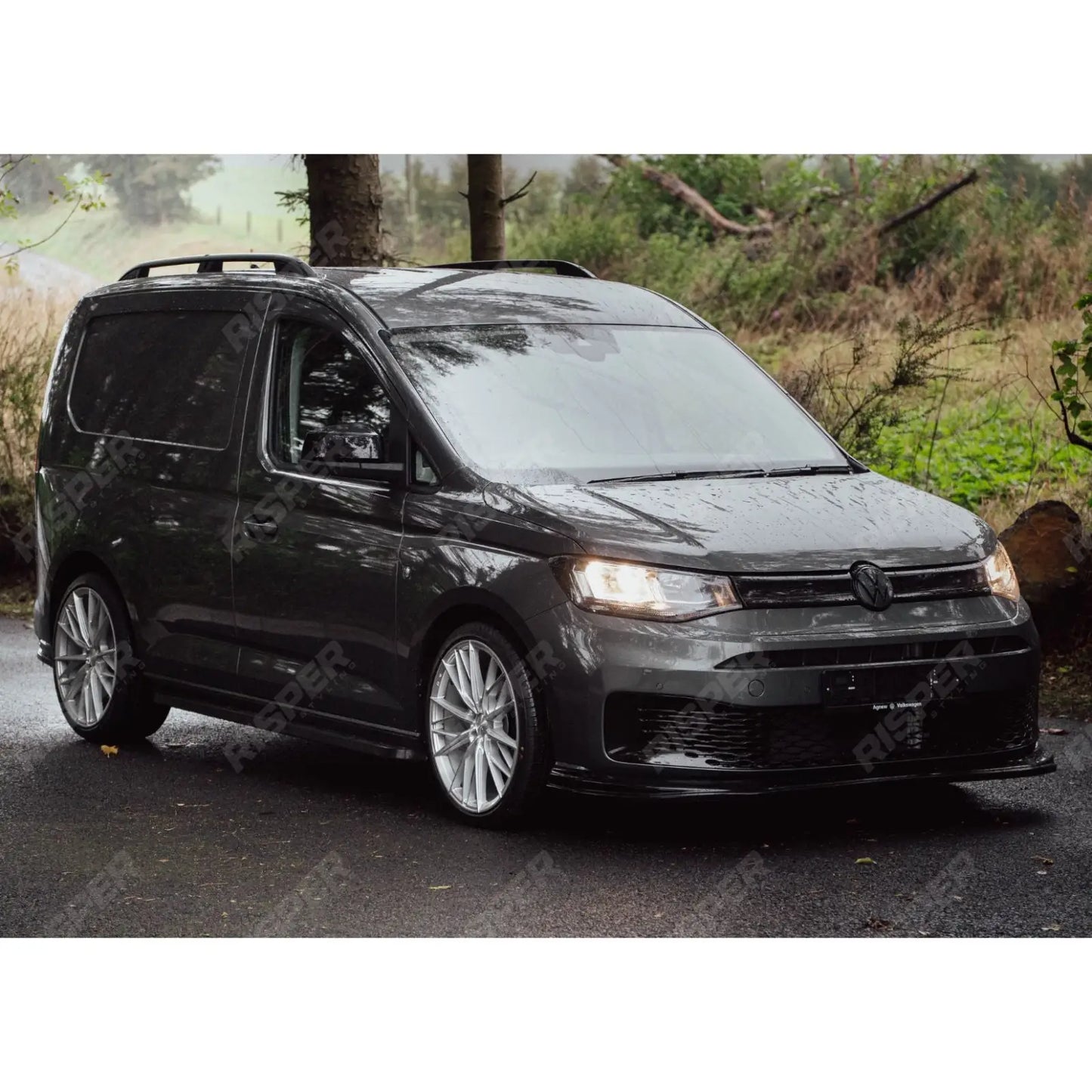 Caddy R. Side View VW Caddy 2021 On SWB Trapezoid Side Bars in Gloss Black – TMC Motorsport