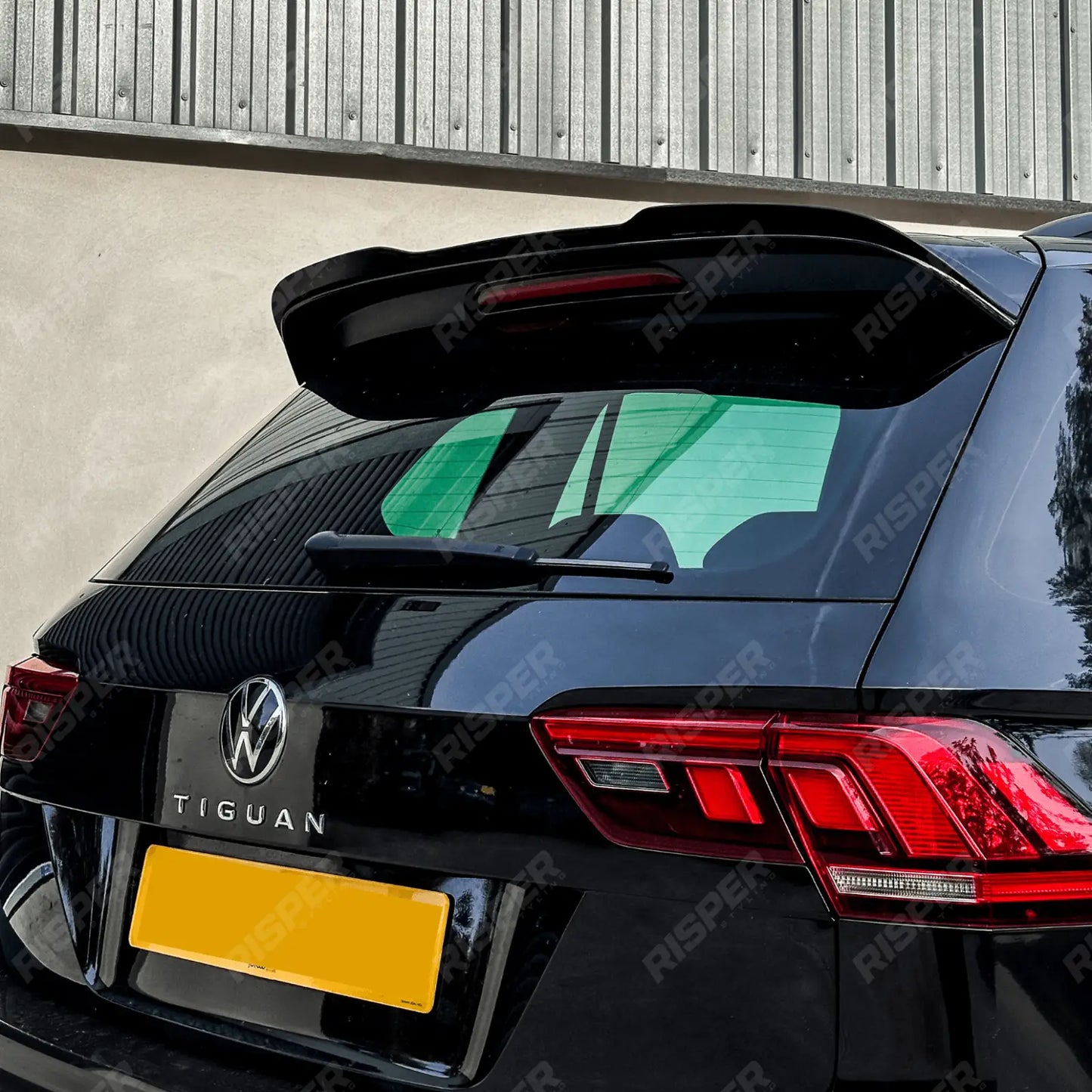 VW Tiguan R/R-Line MK2 Facelift 2020+ Spoiler in Gloss Black