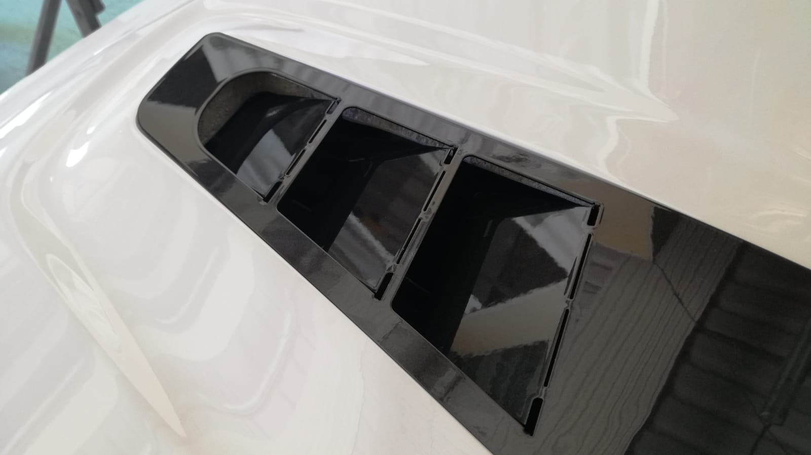 Abarth 500 / 595 / 695 Biposto Style REPLICA BONNET WITH OPTIONAL VENTS - Cadamuro - TMC Motorsport