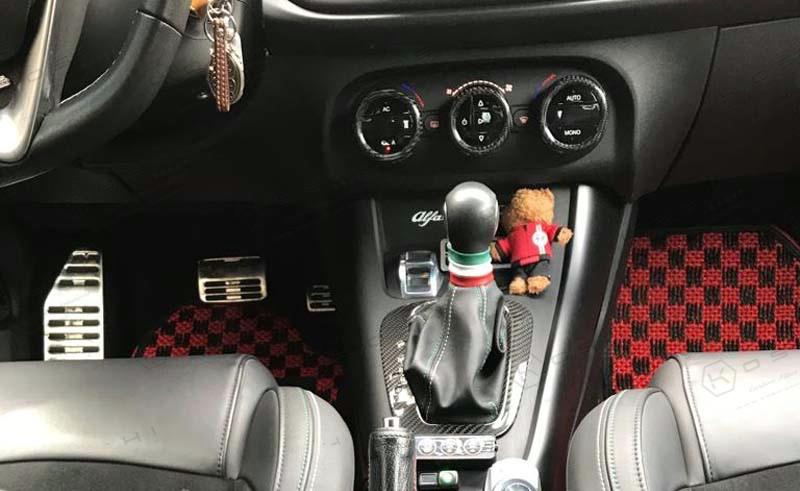 Alfa Romeo Giulietta Automatic Gear Selector Frame Cover - Carbon Fibre - TMC Motorsport